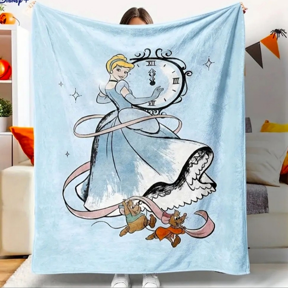 NEW Disney's Cinderella Princess Blue Soft Cozy Flannel Throw Blanket